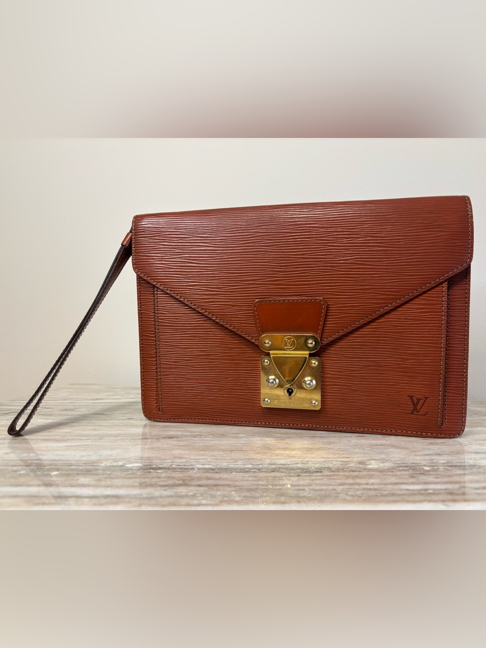 Vintage Louis Vuitton Epi Leather Pochette Wristlet Clutch Brown Gold Hardware